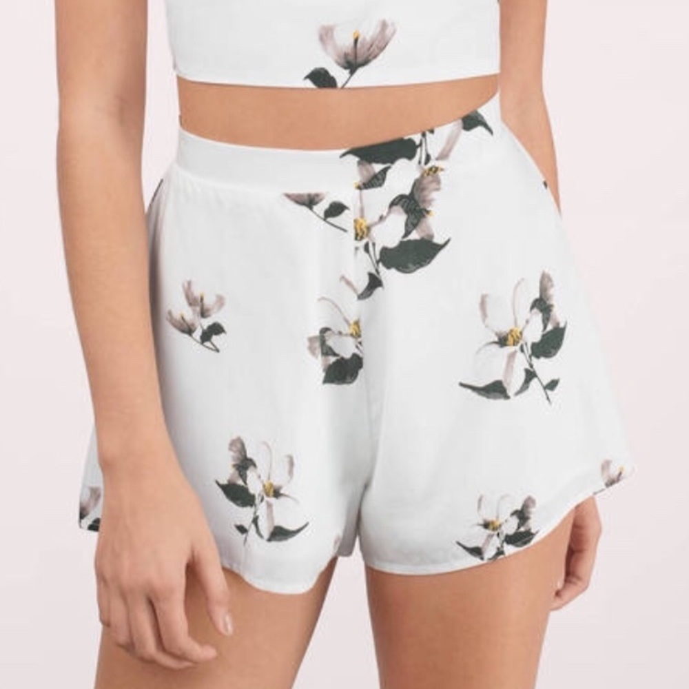 Tobi white floral shorts